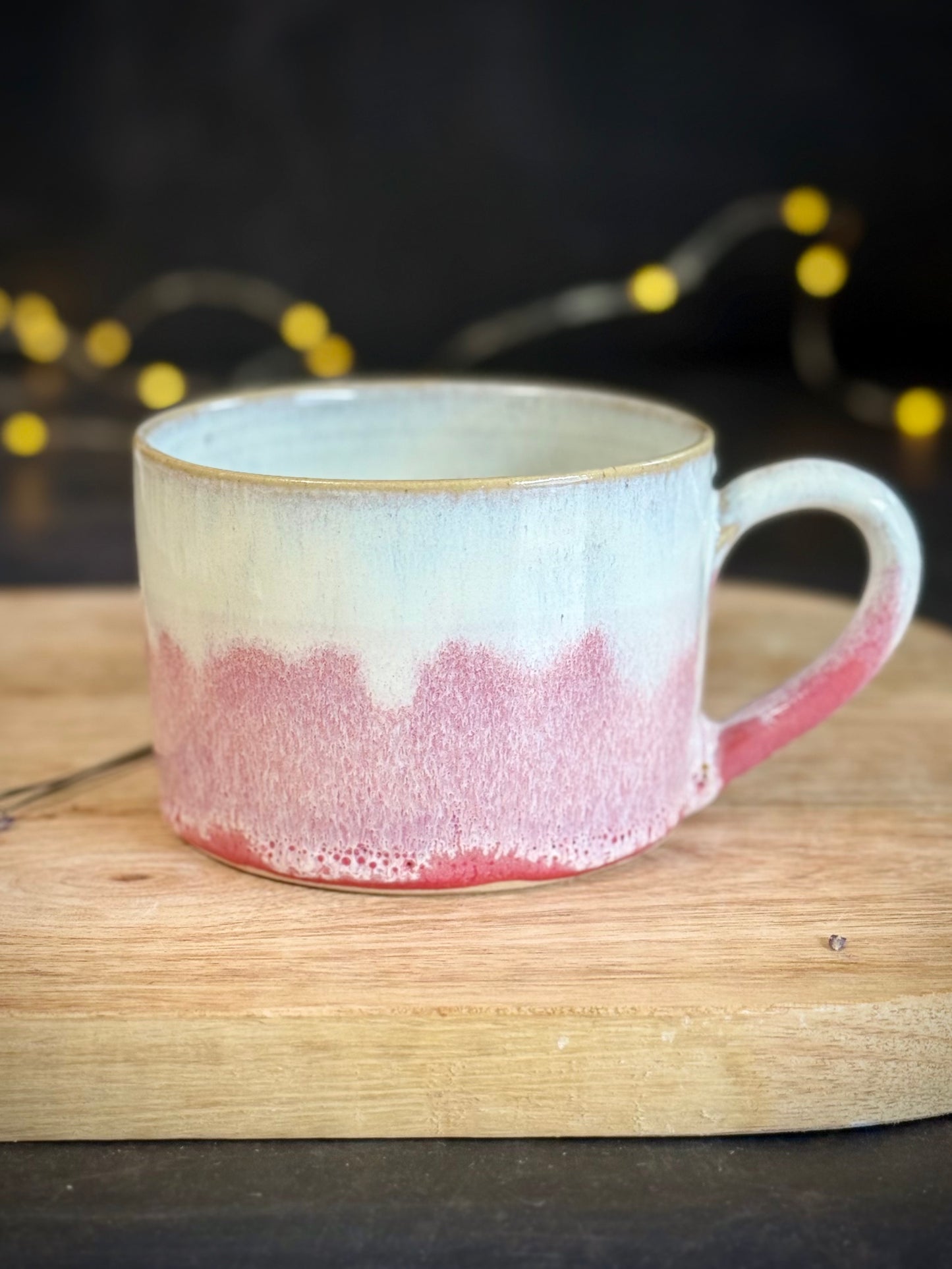 Oasis Tasse in Pink/Weiß Spots, 380ml