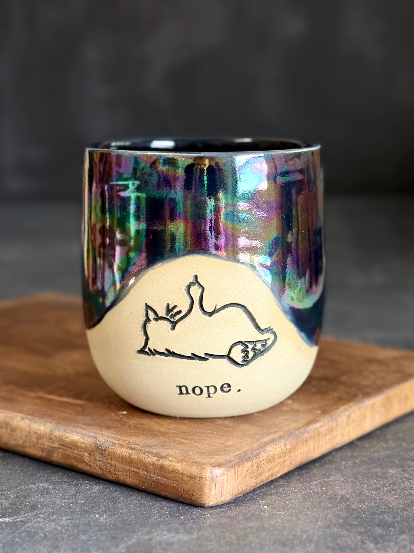 Nope Becher in "Black Rainbow" mit iriserenden Effekt, 350ml, #305