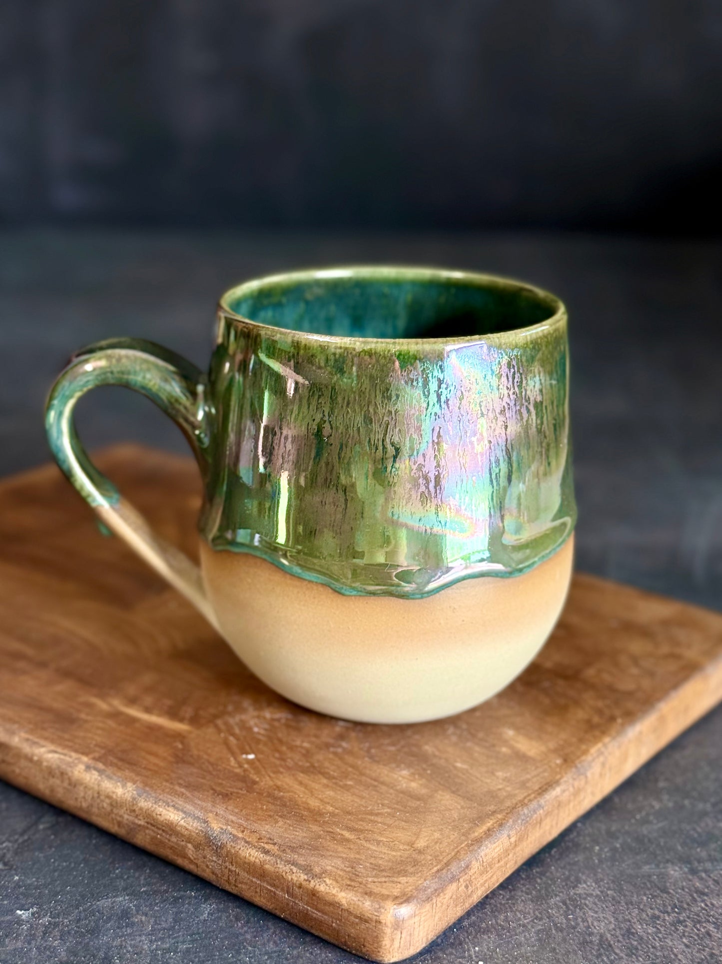 Nope Tasse in "Green Meadows" mit irisier. Effekt, 400ml, #309