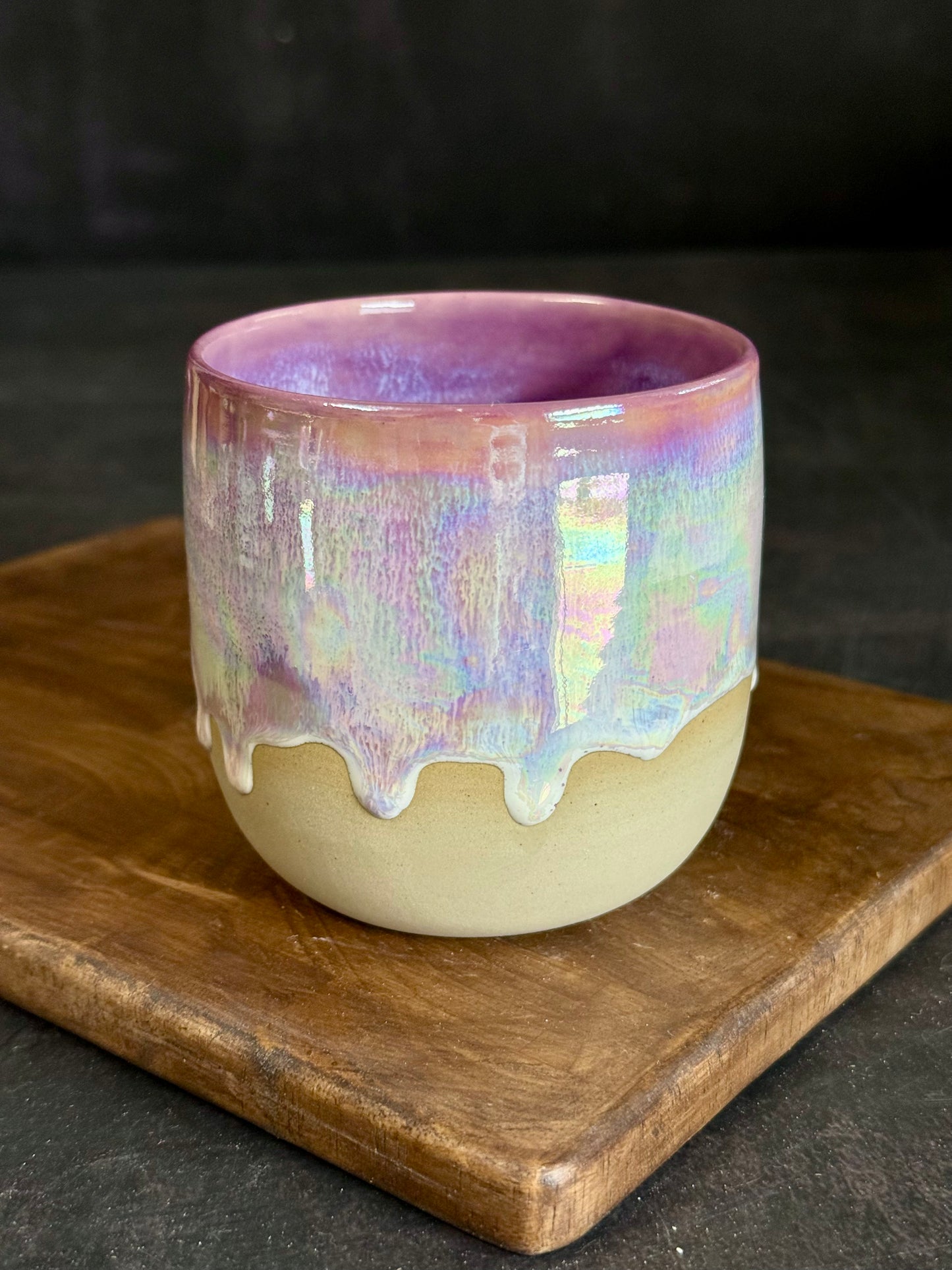 Becher in "Lila Regenbogen" Waschbär, 330ml, #313