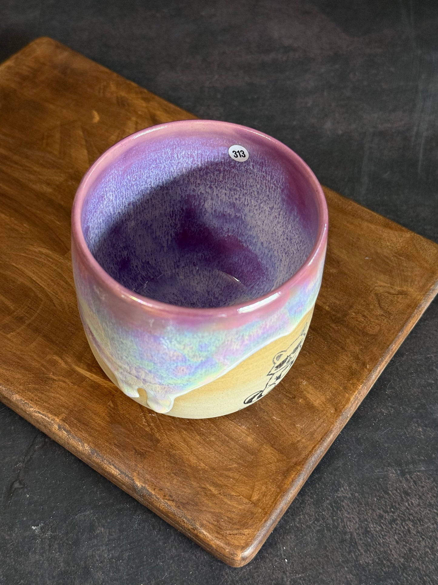 Becher in "Lila Regenbogen" Waschbär, 330ml, #313