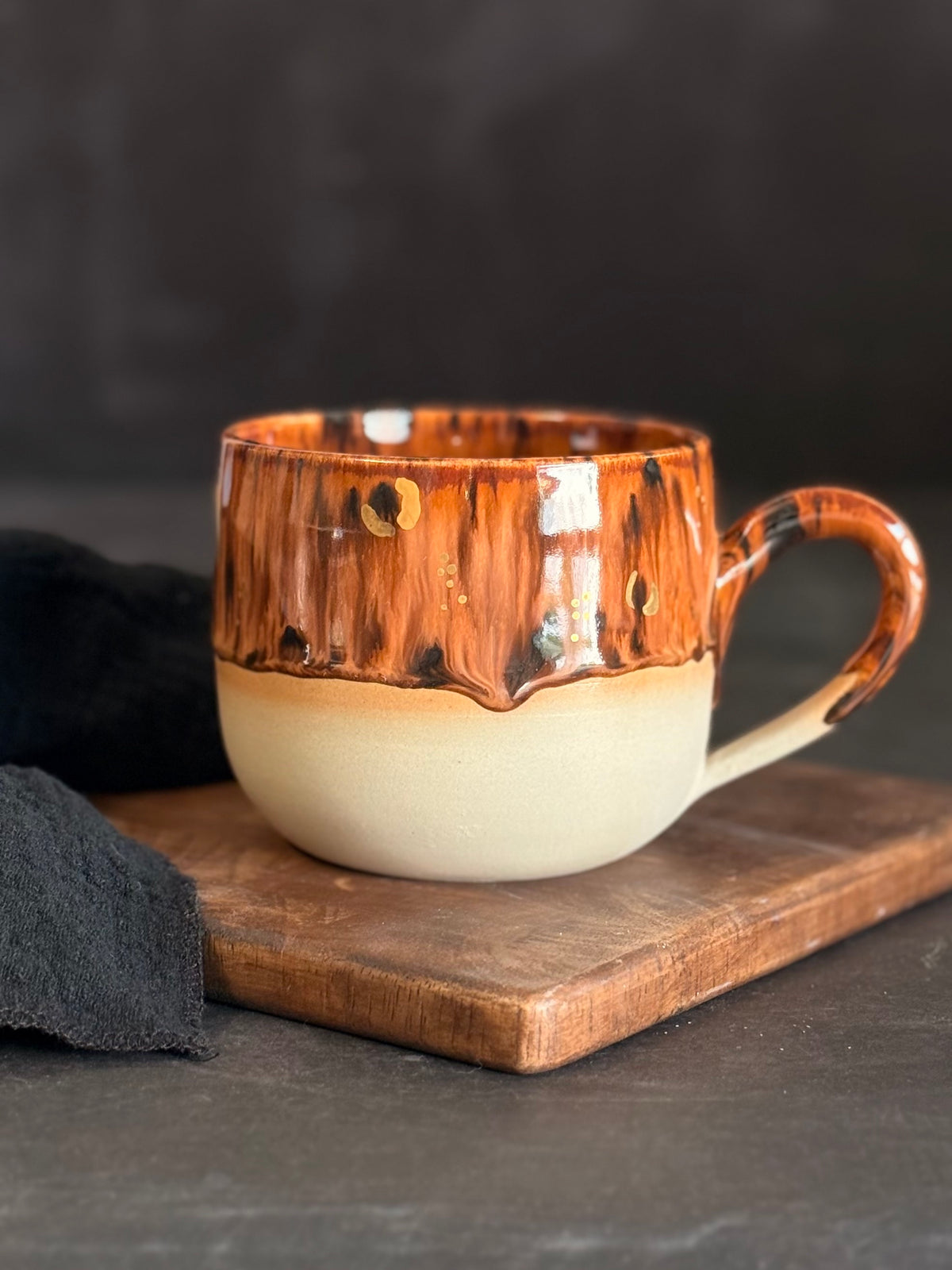Tasse "Wild Mocha“ mit Echtgold Leo, 320ml