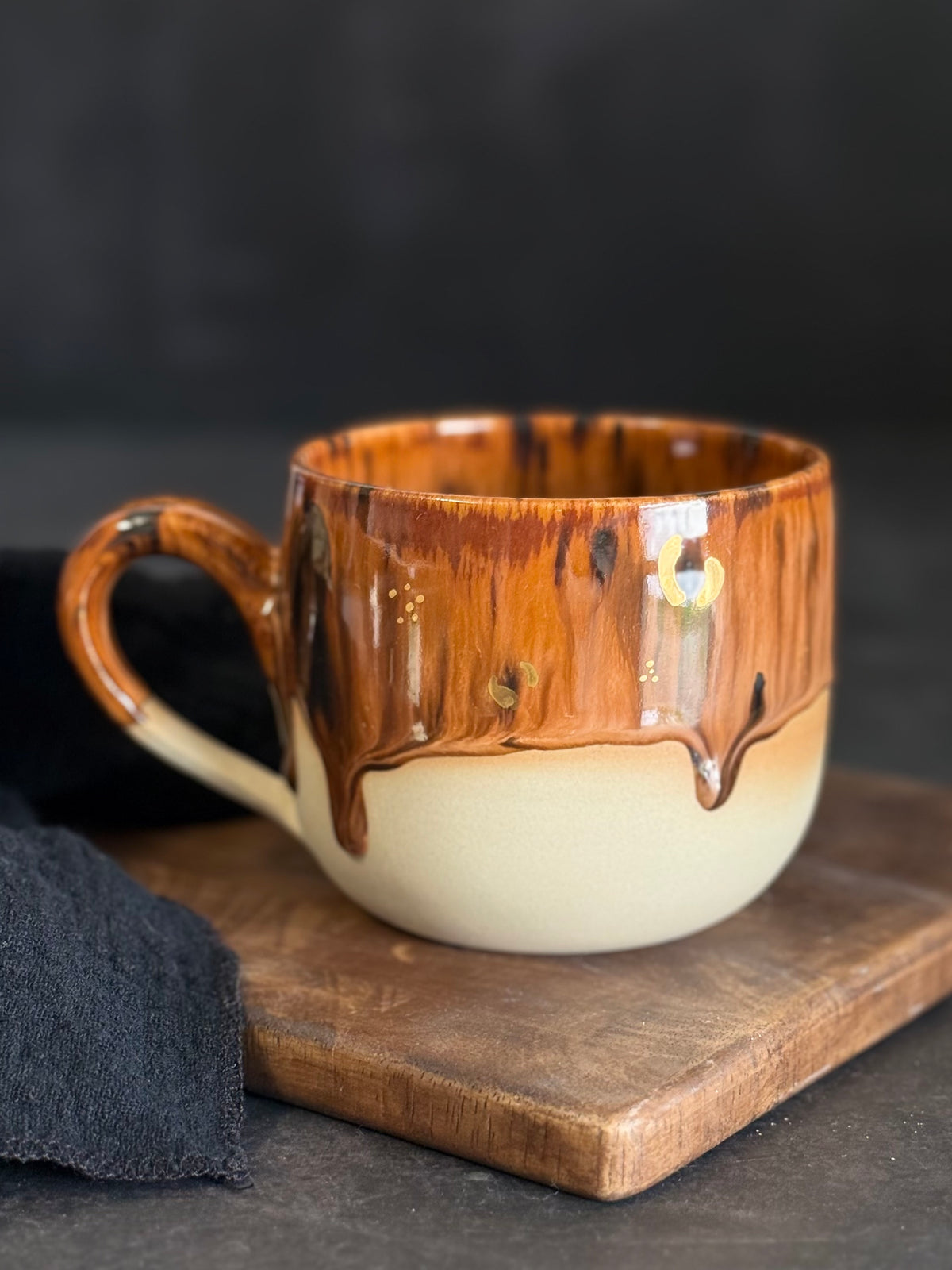 Tasse "Wild Mocha“ mit Echtgold Leo, 320ml