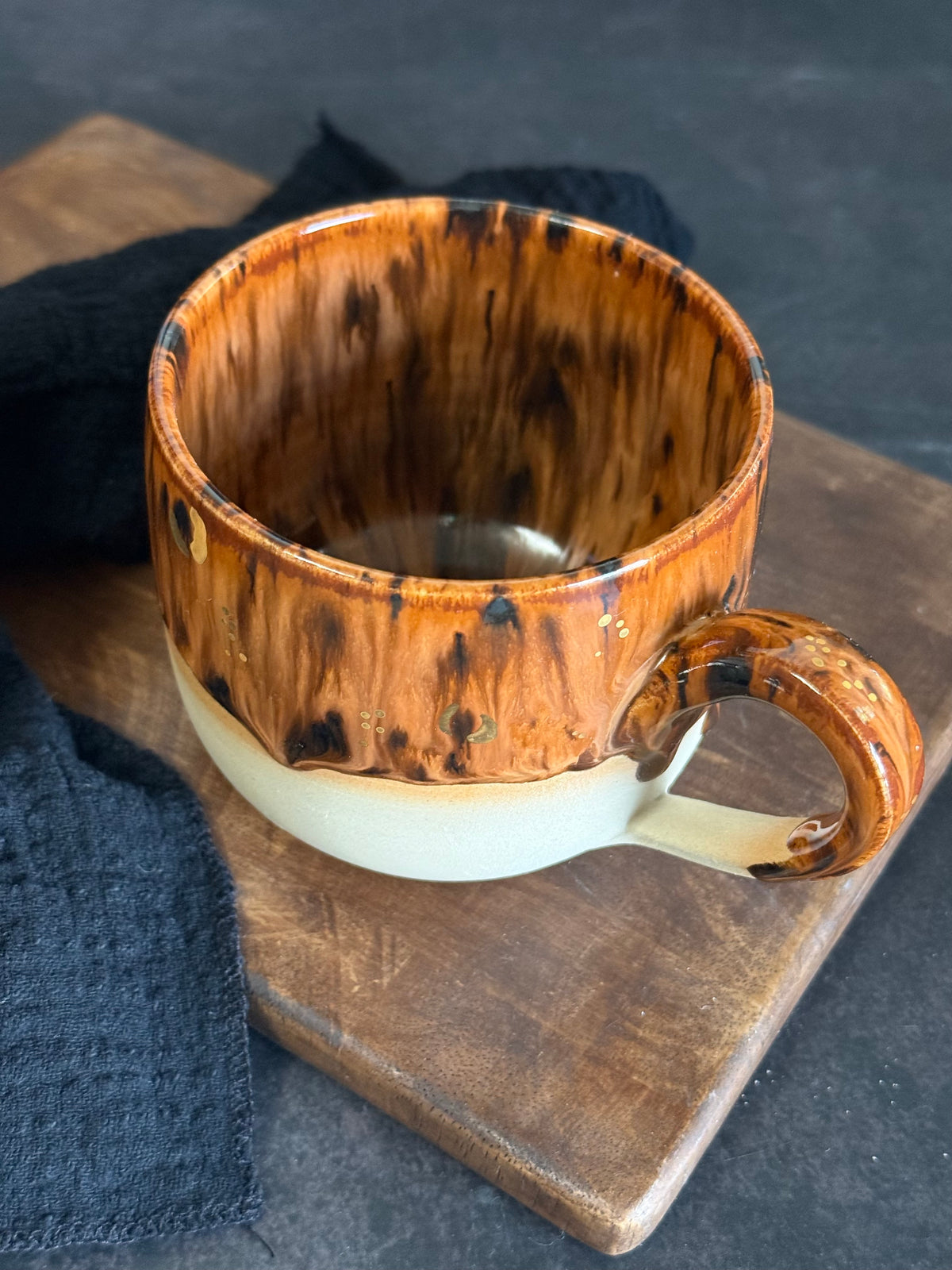 Tasse "Wild Mocha“ mit Echtgold Leo, 320ml