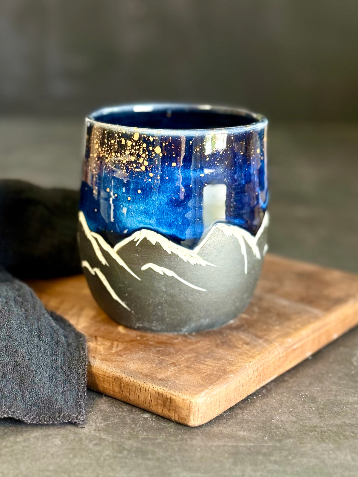 Porzellanbecher "Galaxy Mountains" mit Echtgold,320ml #387