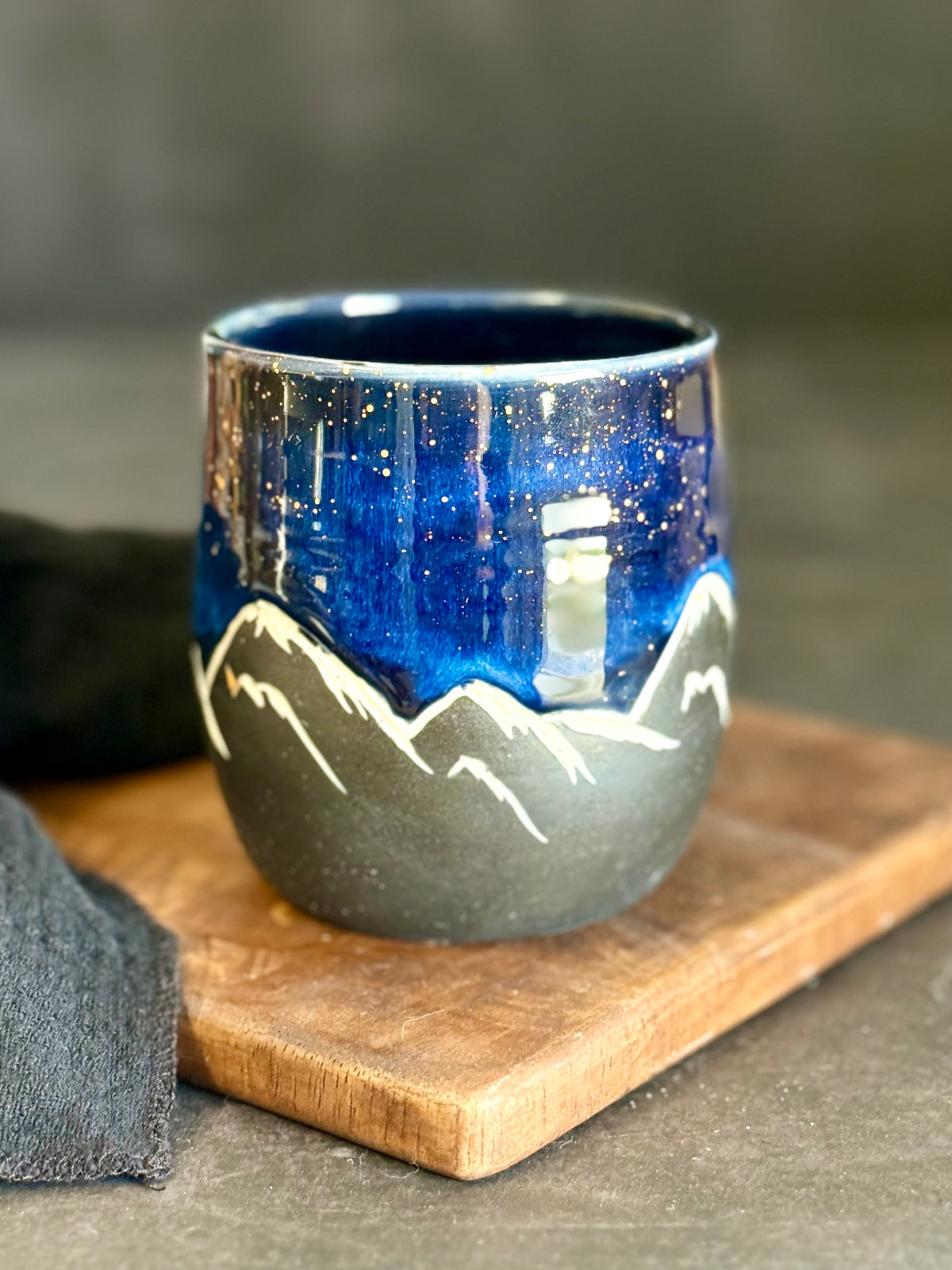 Porzellanbecher "Galaxy Mountains" mit Echtgold,320ml #387