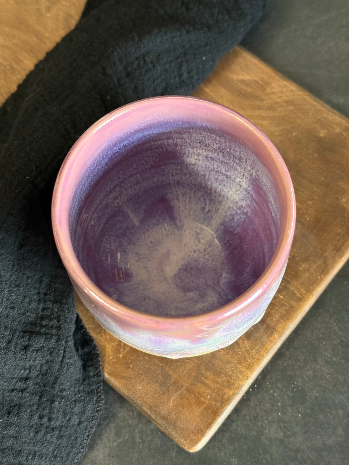 Becher in "Lila Regenbogen" mit iriserenden Effekt,370ml