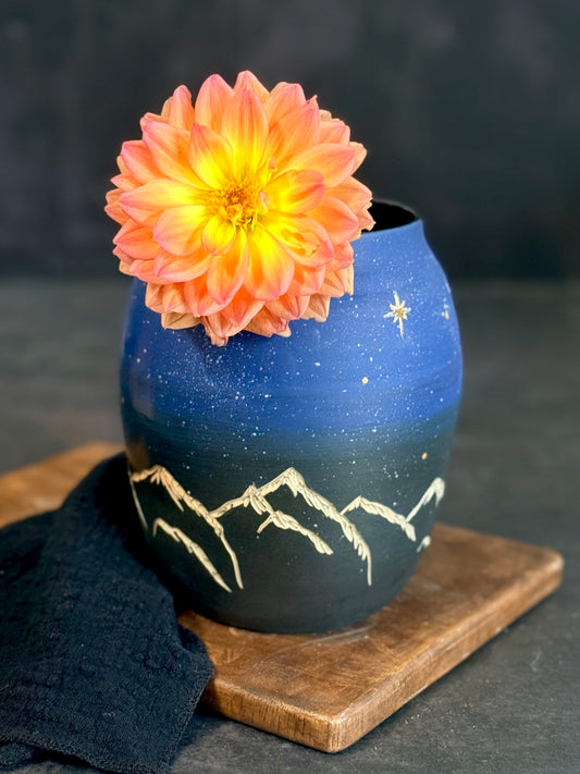 Vase "Midnight Mountains" mit Echtgold