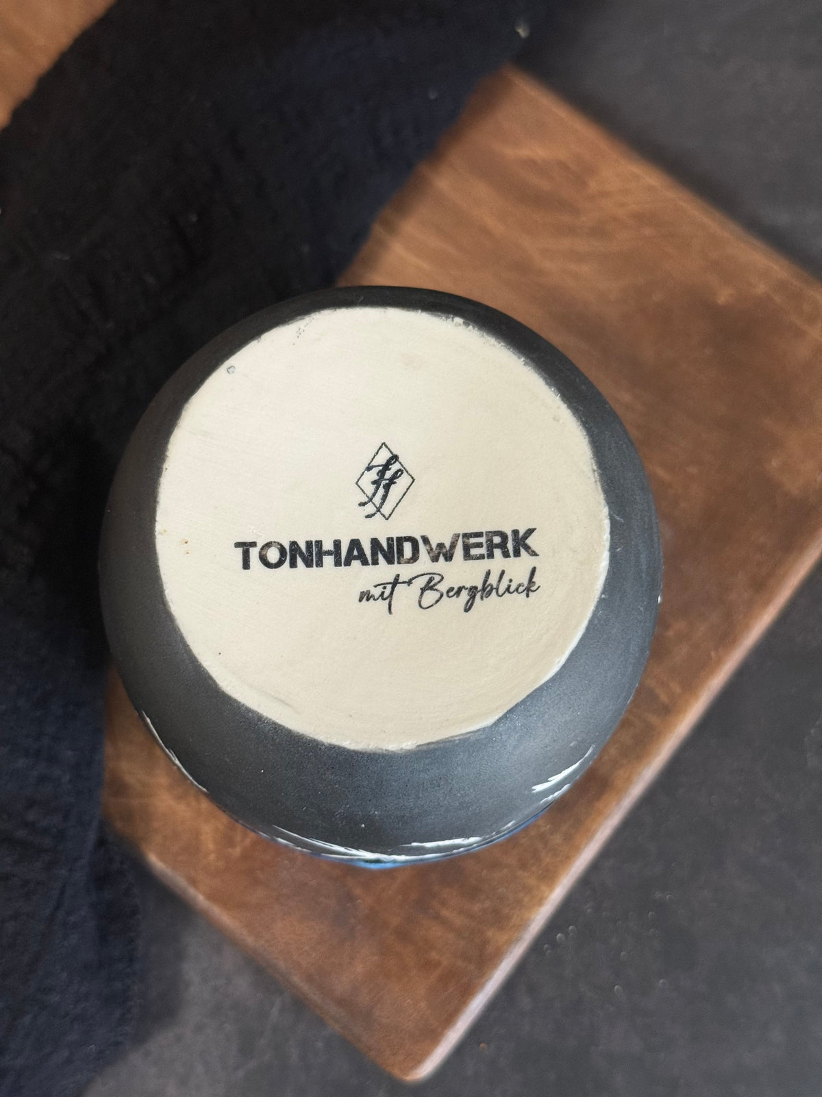 Porzellanbecher "Mountain Galaxy", 340ml