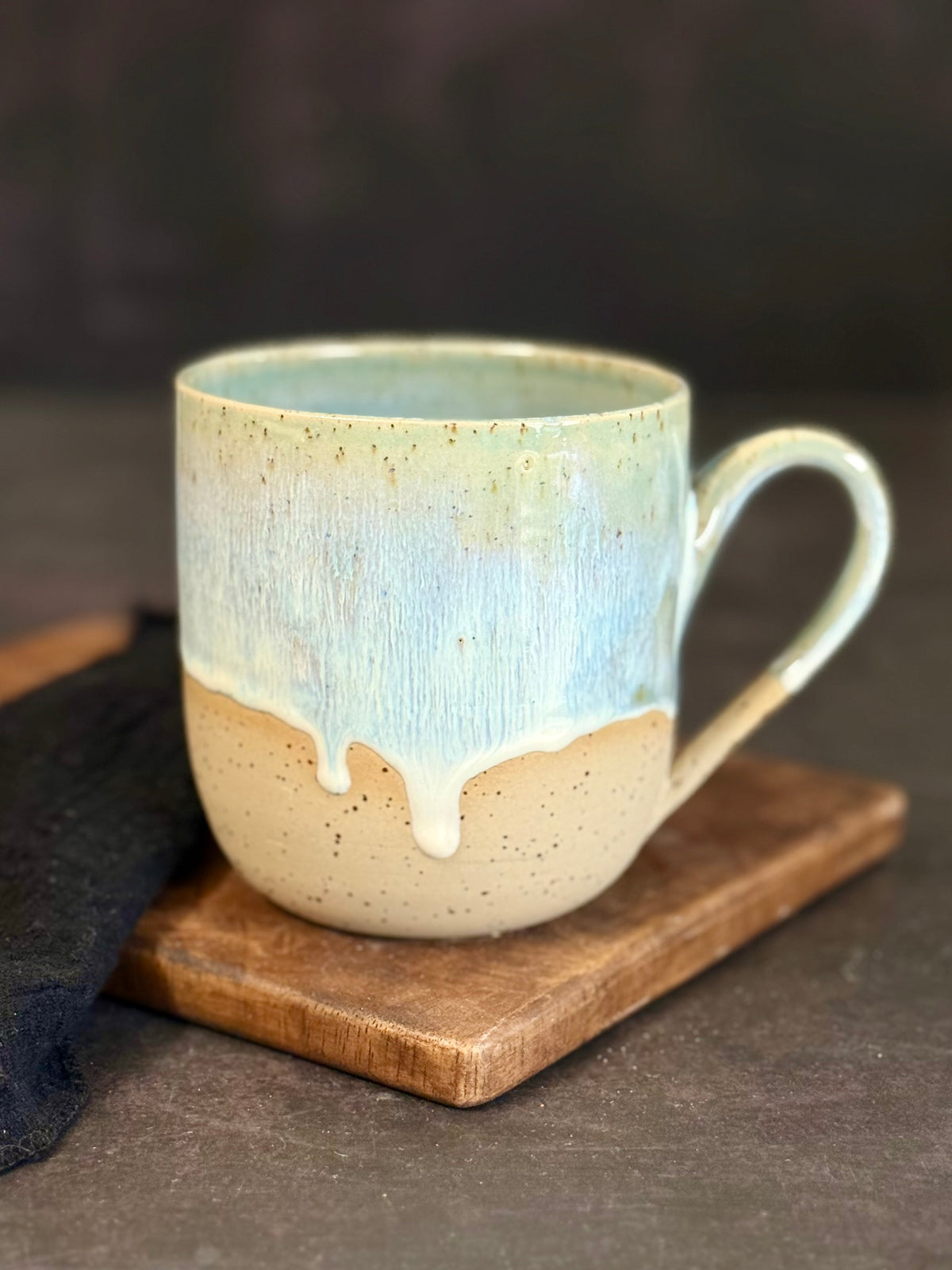 Große Tasse in "Waves" Spots, 500ml
