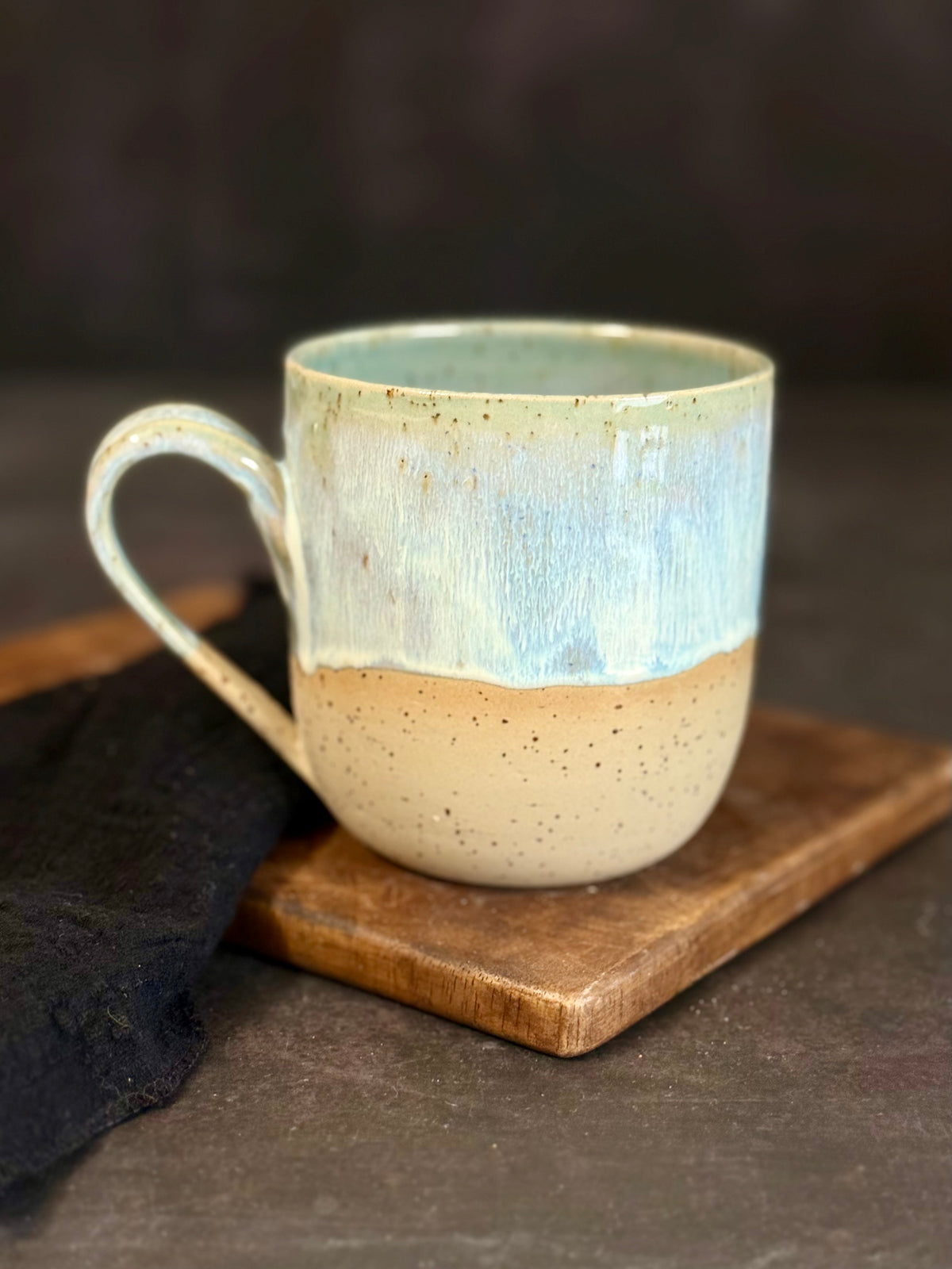 Große Tasse in "Waves" Spots, 500ml