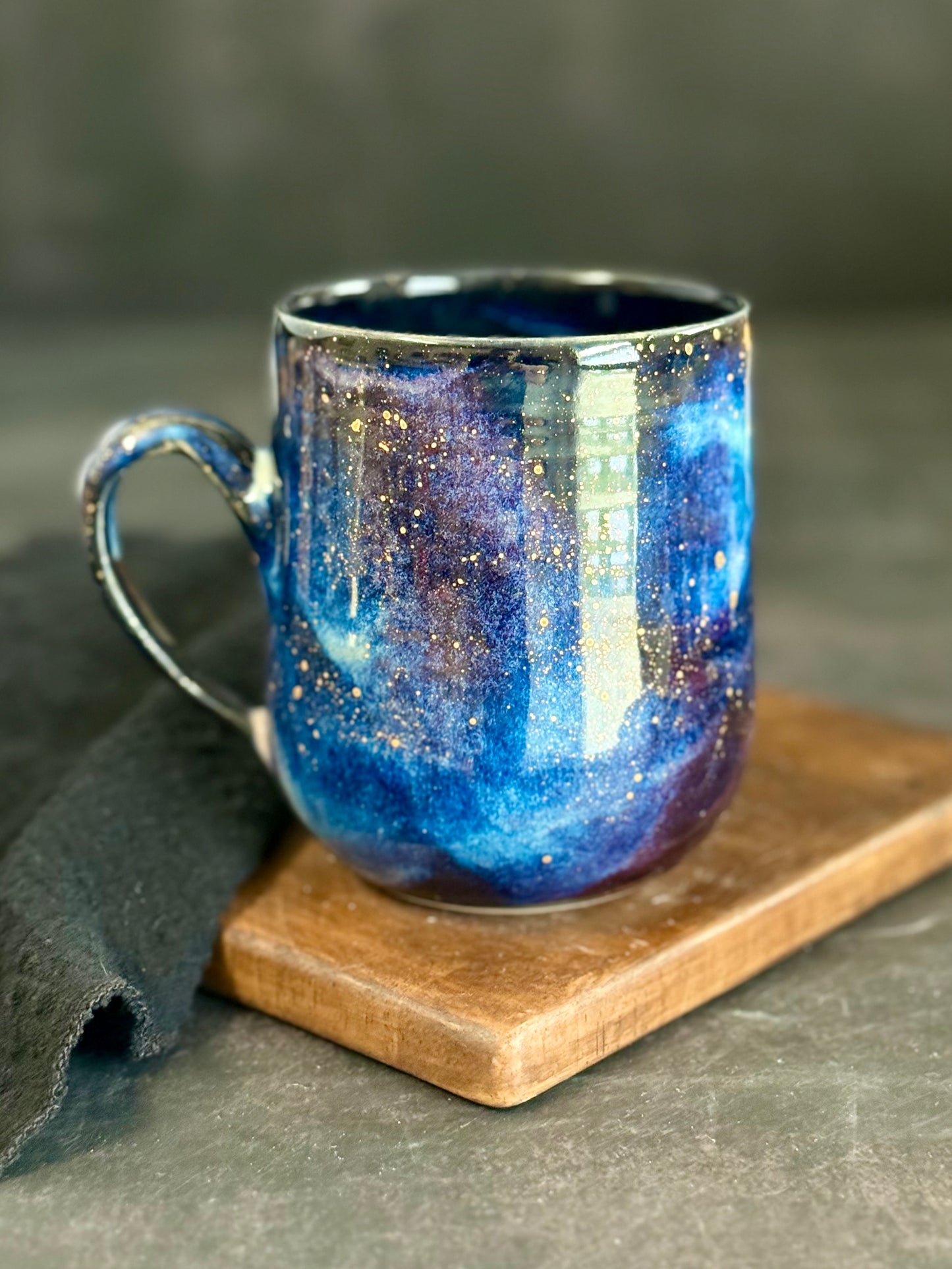 Tasse Galaxy mit Echtgold. 450ml, #253,*Reduziert